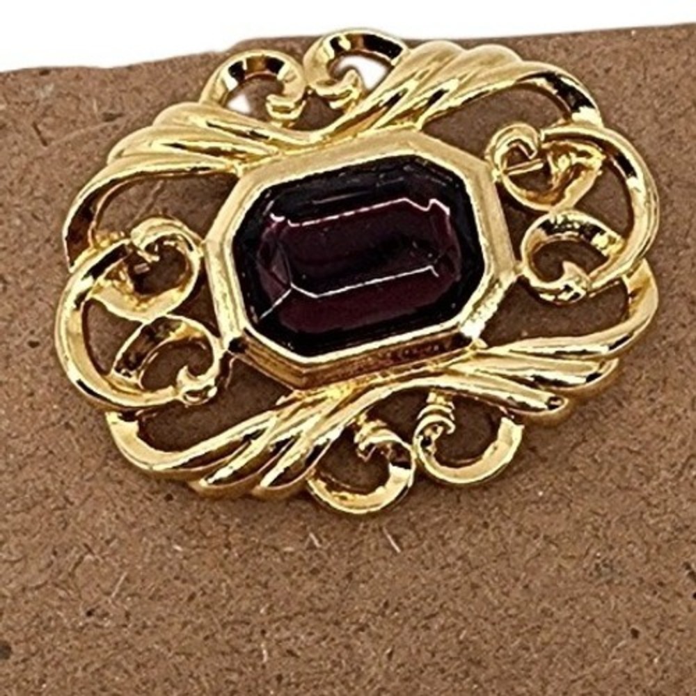 Vintage Gold Tone Filigree Brooch Purple Emerald Cut Faux Amethyst Stone Ornate